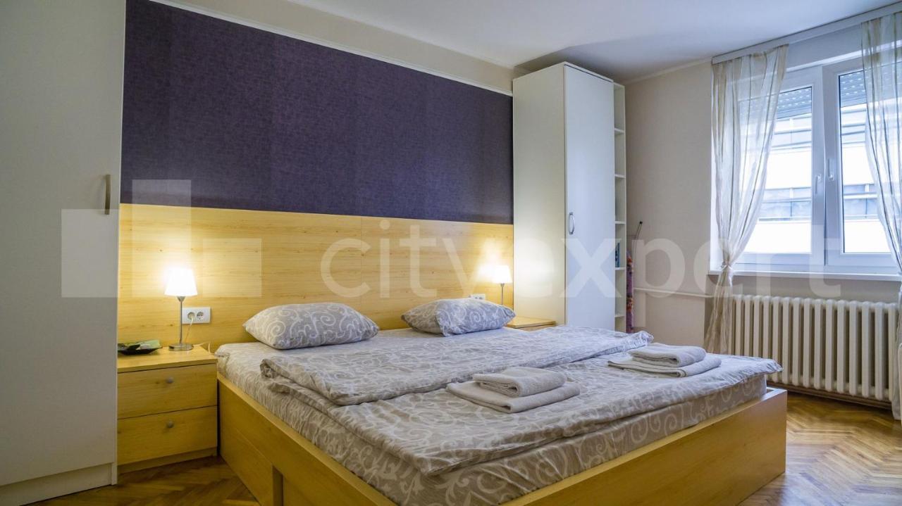 Central Apartment With Garage Újvidék Kültér fotó